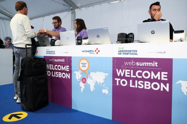 Web Summit 2019 - Регистрация в аэропорту