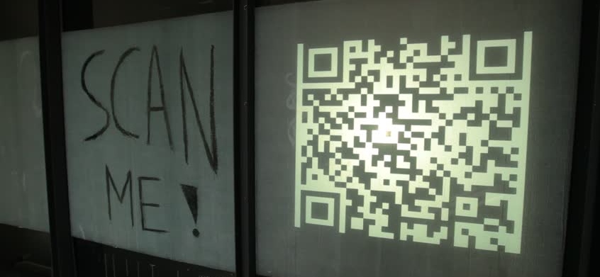 Выберите правильно место расположения qr кода Тесно со временем распространения кода связано и место его расположения